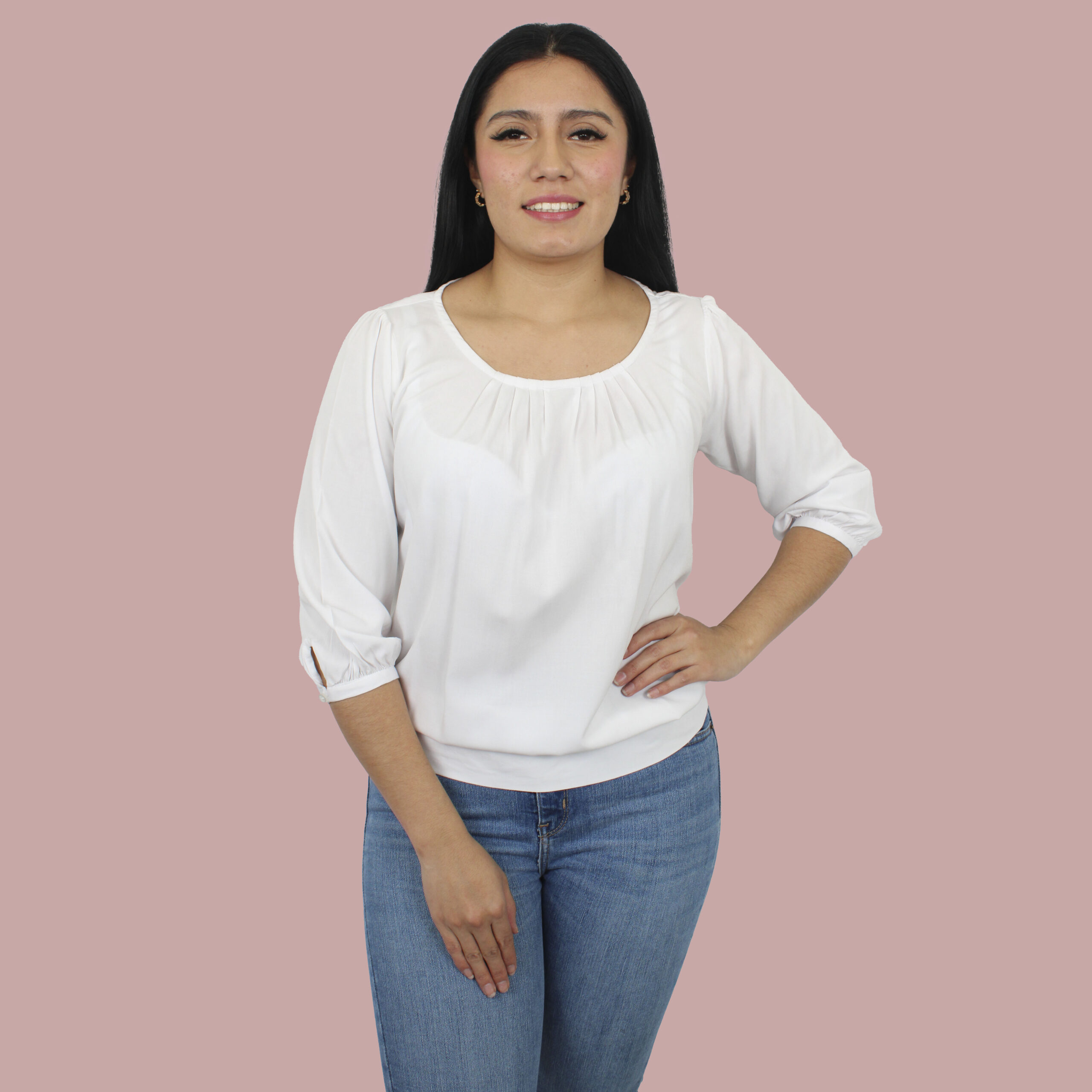 Blusa cerrada tipo globo lisa